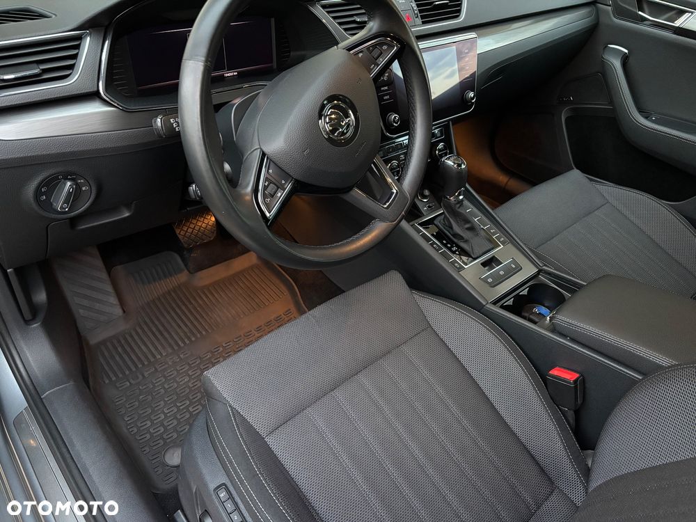 Skoda Superb 2.0 TDI SCR Style DSG - 22