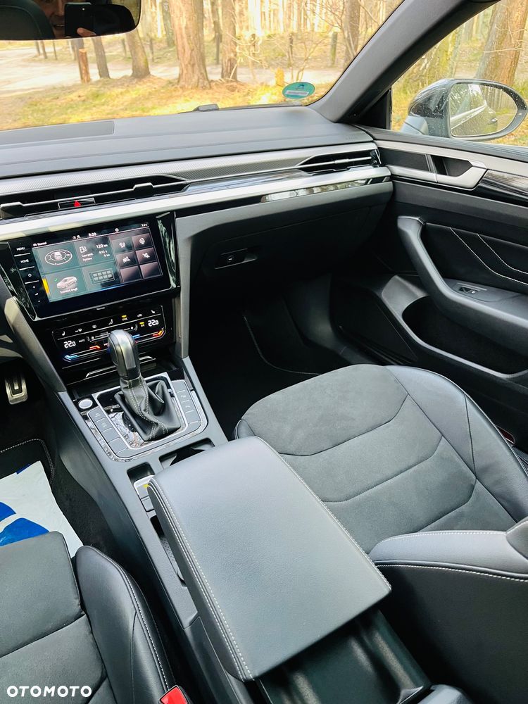Volkswagen Arteon 2.0 TDI SCR 4Motion DSG R-Line - 24
