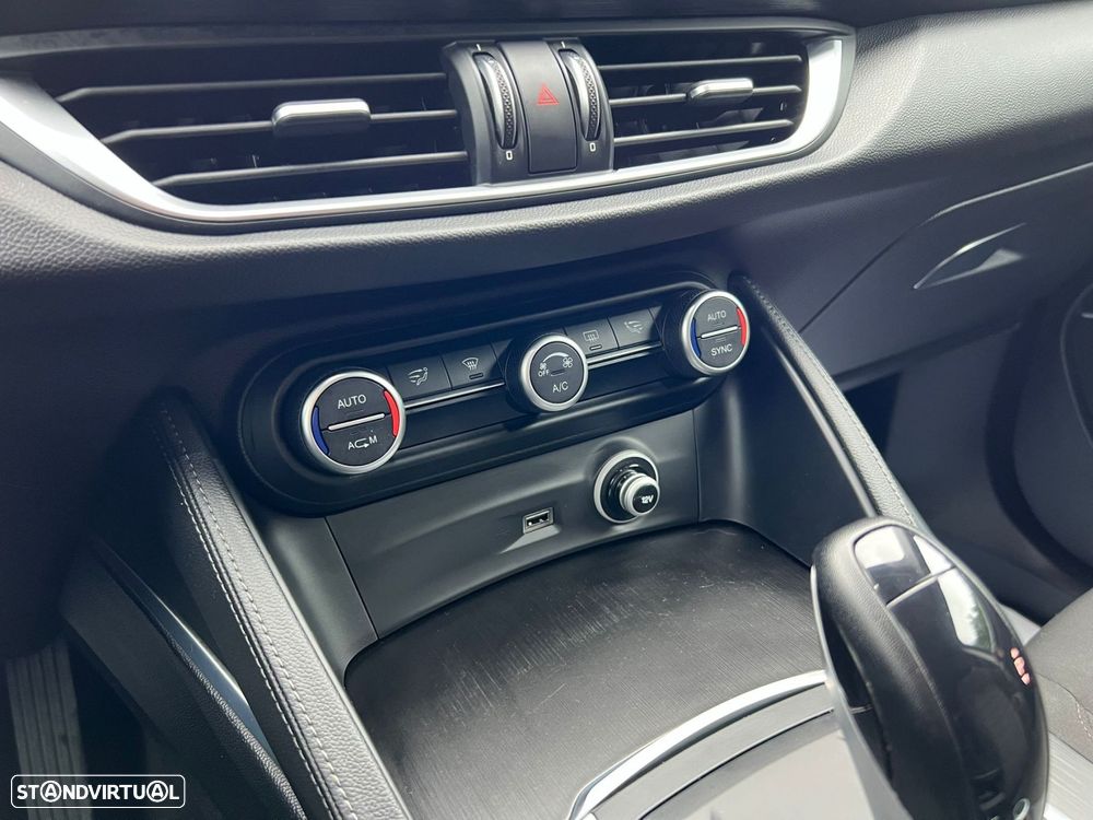 Alfa Romeo Stelvio 2.2 D Super AT8 - 41