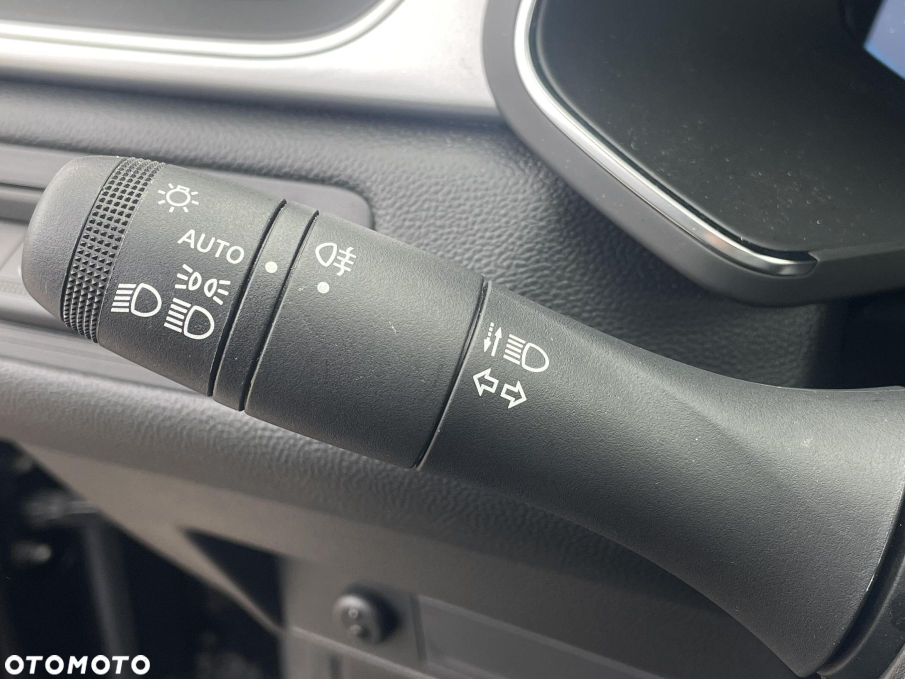 Renault Captur - 21