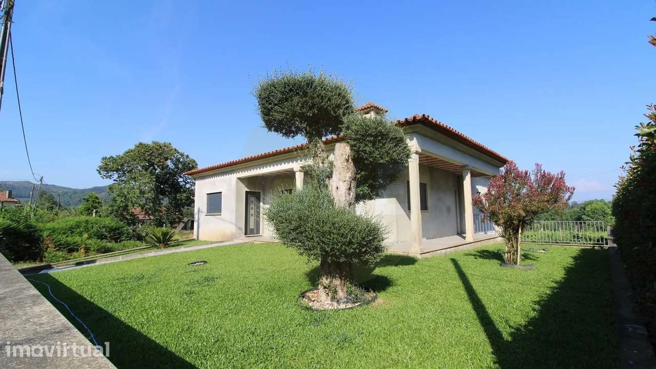 Moradia T3 com Suite e Terreno de 800 m² em Atiães, Vila Verde - Grande imagem: 2/17