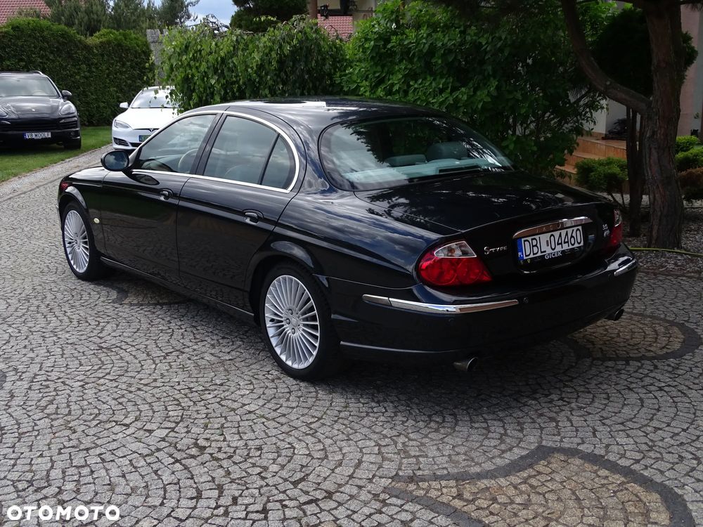 Jaguar S-Type - 4