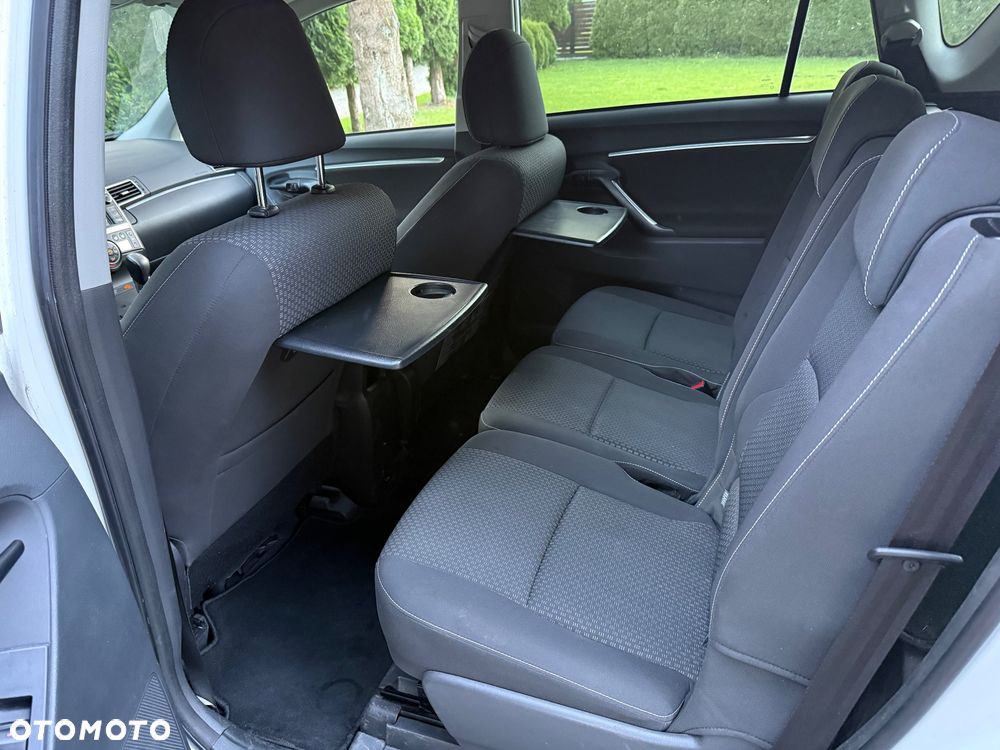 Toyota Verso - 7