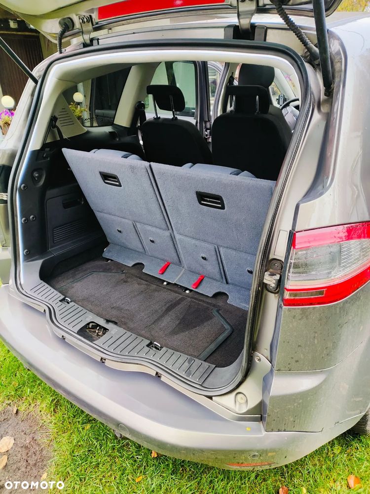 Ford S-Max 2.0 TDCi DPF Titanium - 8