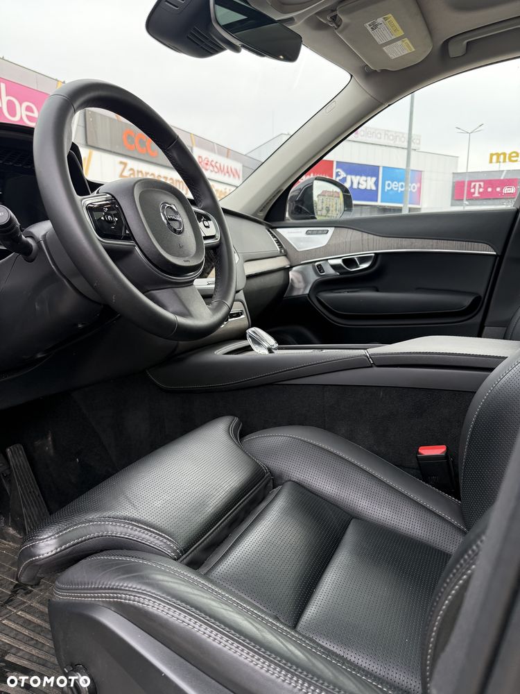 Volvo XC 90 - 8