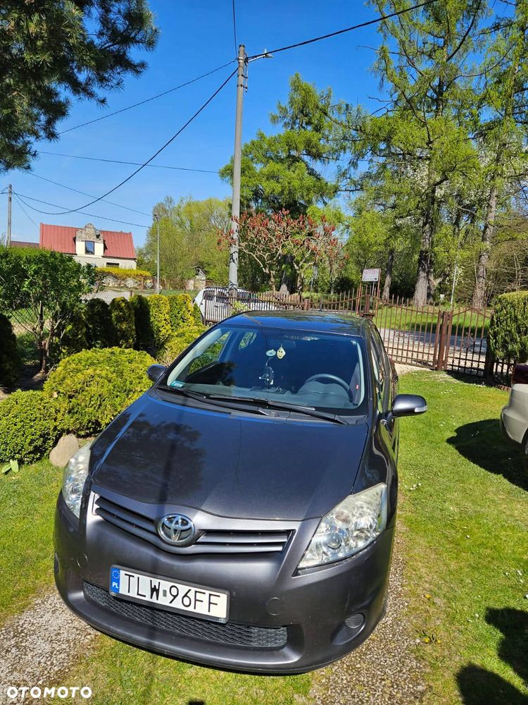 Toyota Auris - 1