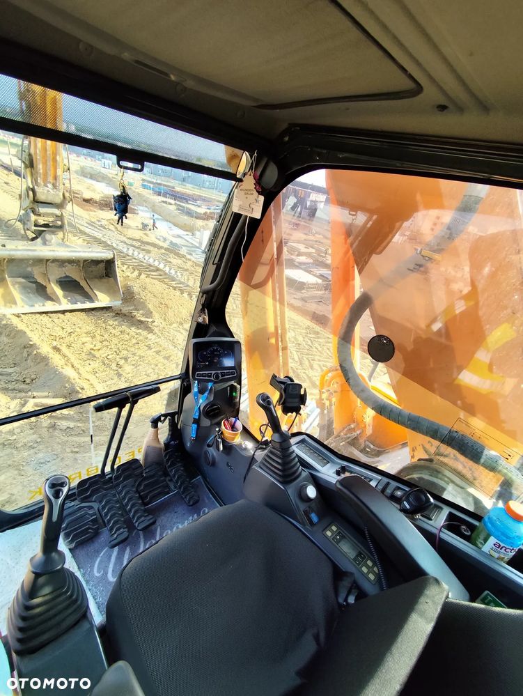 Hyundai 300 LCN-9A - 6