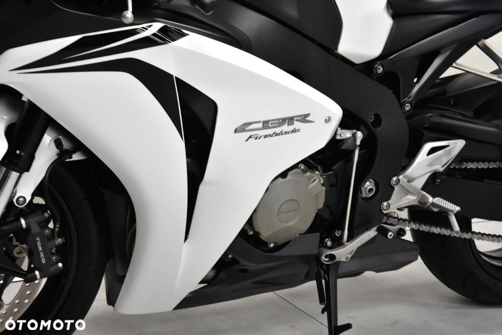 Honda CBR - 26