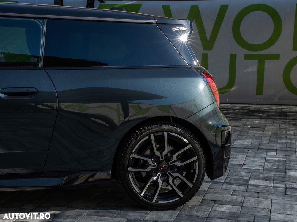 Mini Cooper E John Works Trim - 13