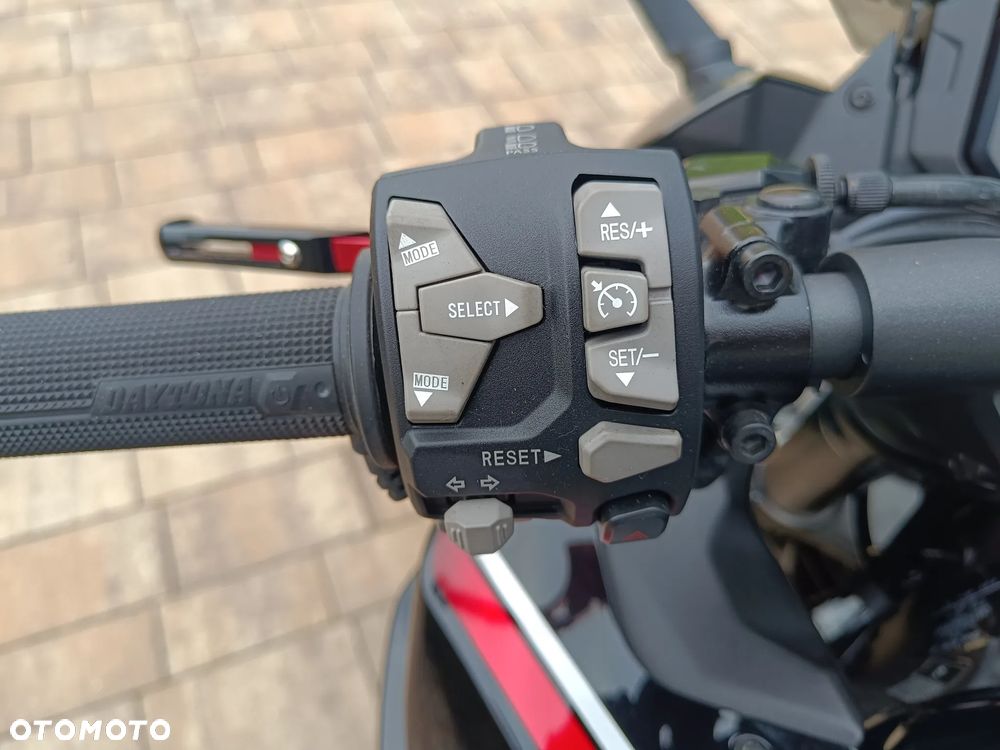 Kawasaki Ninja 1000 SX - 33