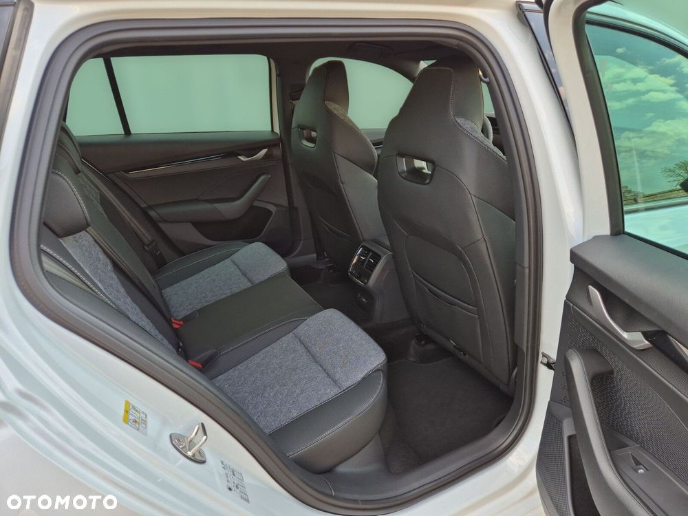 Skoda Octavia 1.5 TSI mHEV Sportline DSG - 17