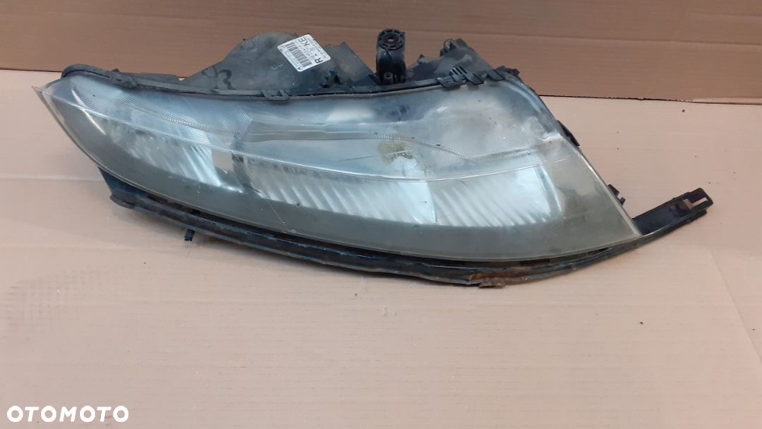 LAMPA PRZOD PRZEDNIA PRAWA HONDA CIVIC VIII UFO XENON+ŚLIZG USZKODZONE MOCOWANIE - 1