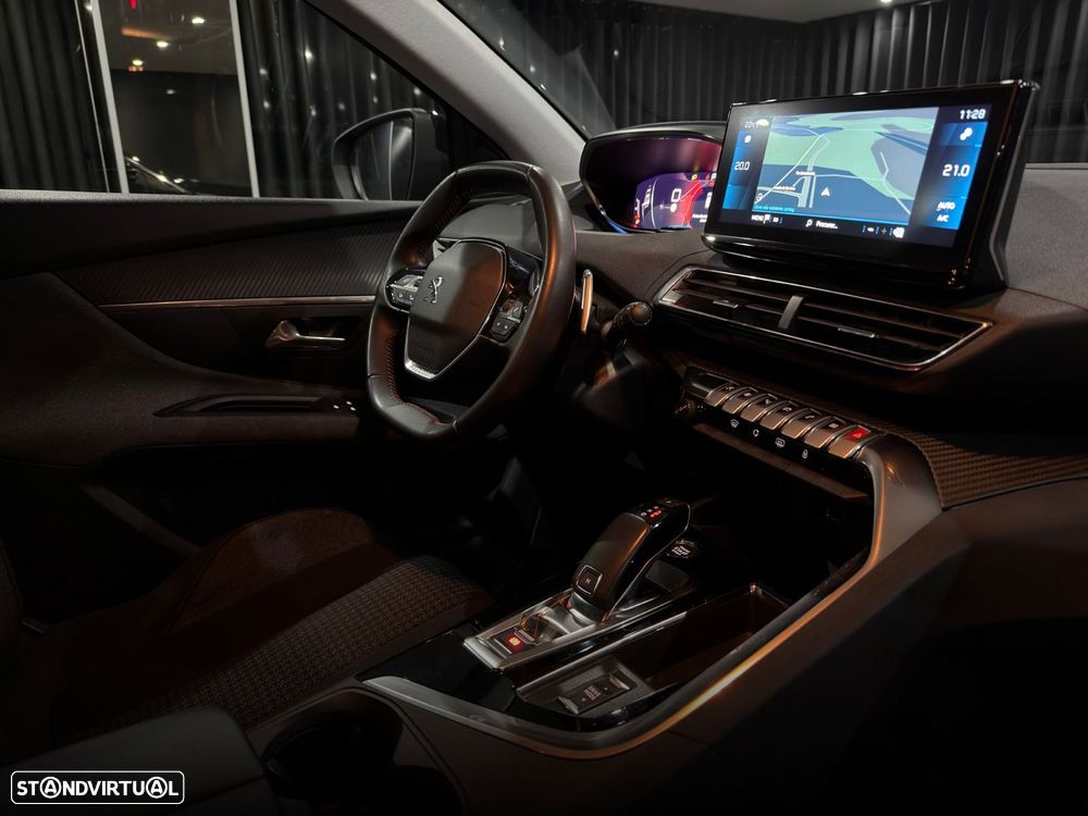 Peugeot 3008 1.2 PureTech Allure EAT8 - 29