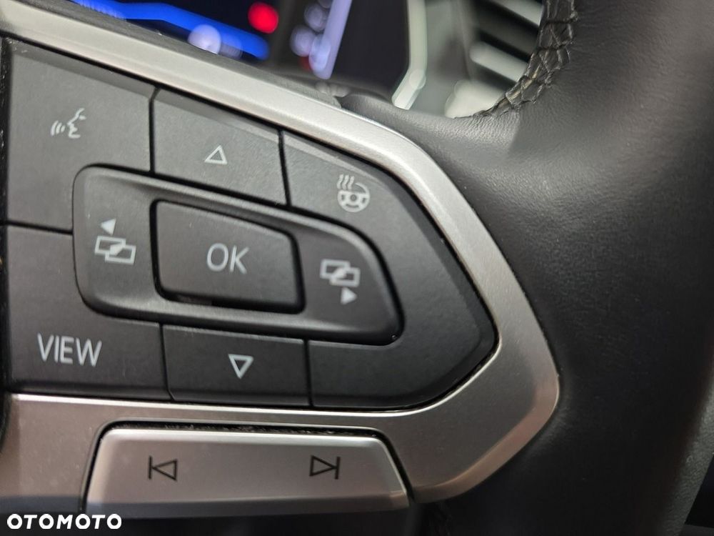 Volkswagen Passat - 13