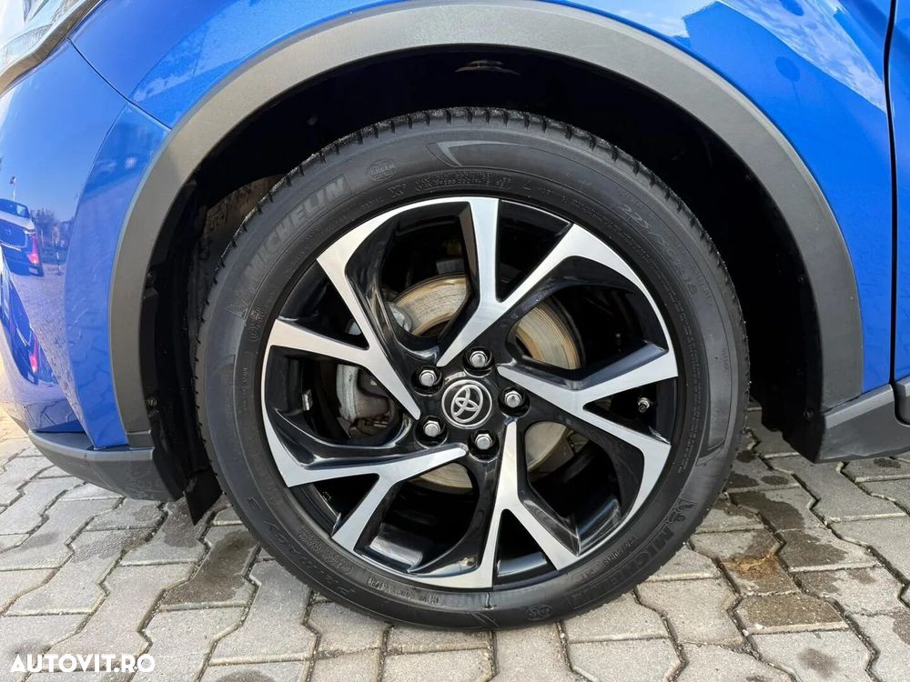 Toyota C-HR - 11