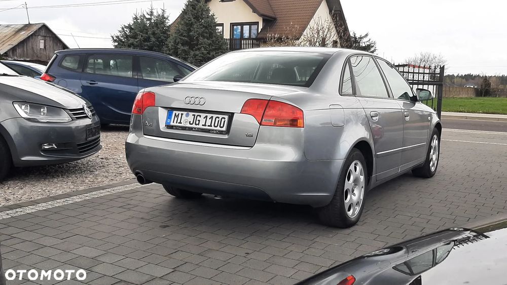 Audi A4 Limousine - 3