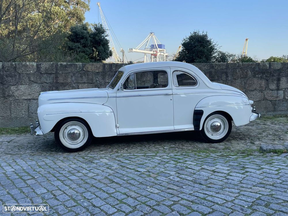 Ford Super De Luxe - 9