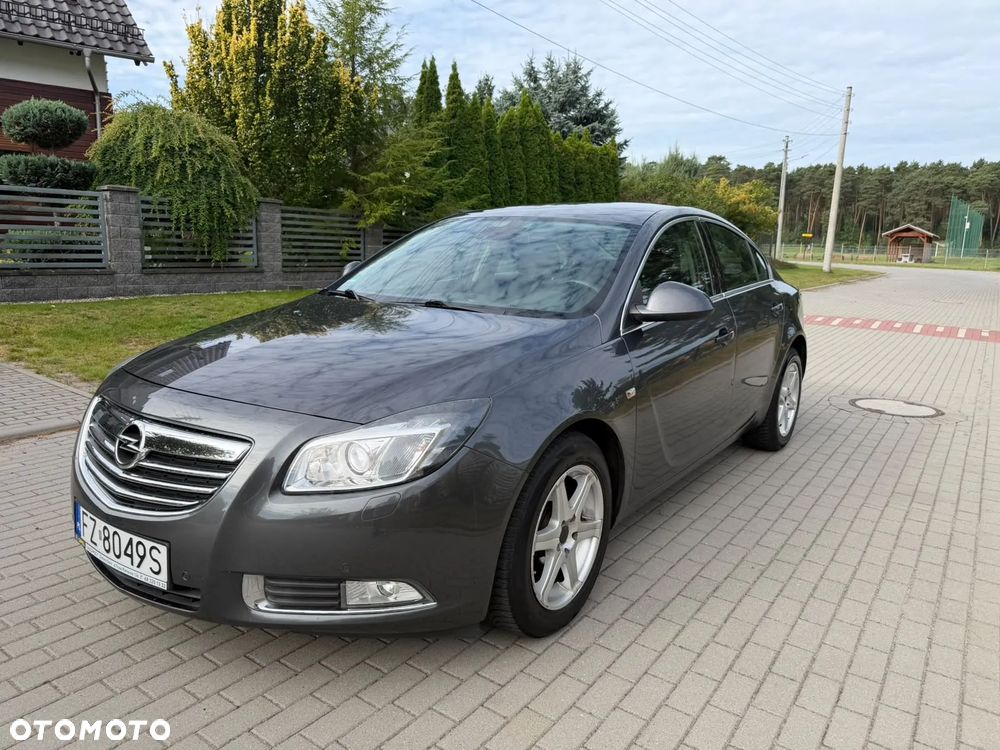 Opel Insignia - 1