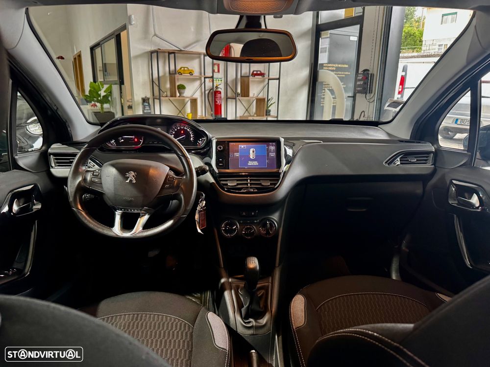 Peugeot 208 1.2 PureTech Style - 10
