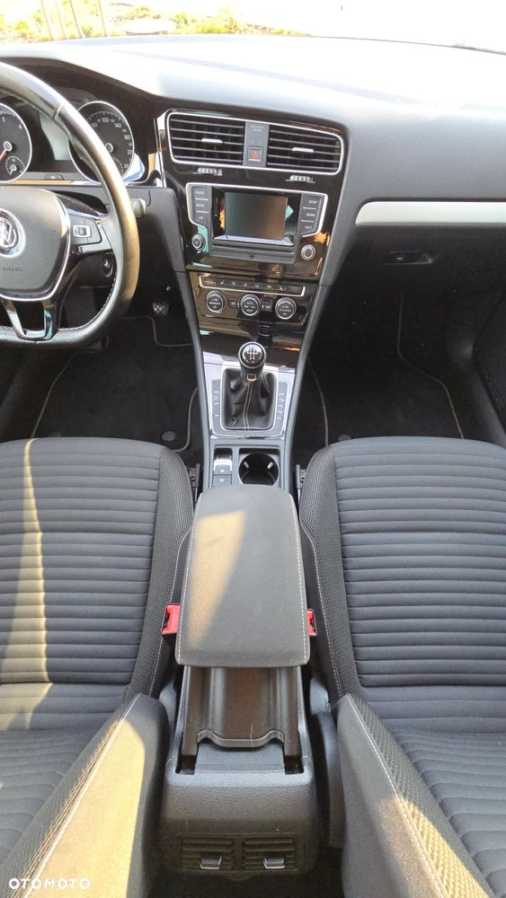 Volkswagen Golf - 20