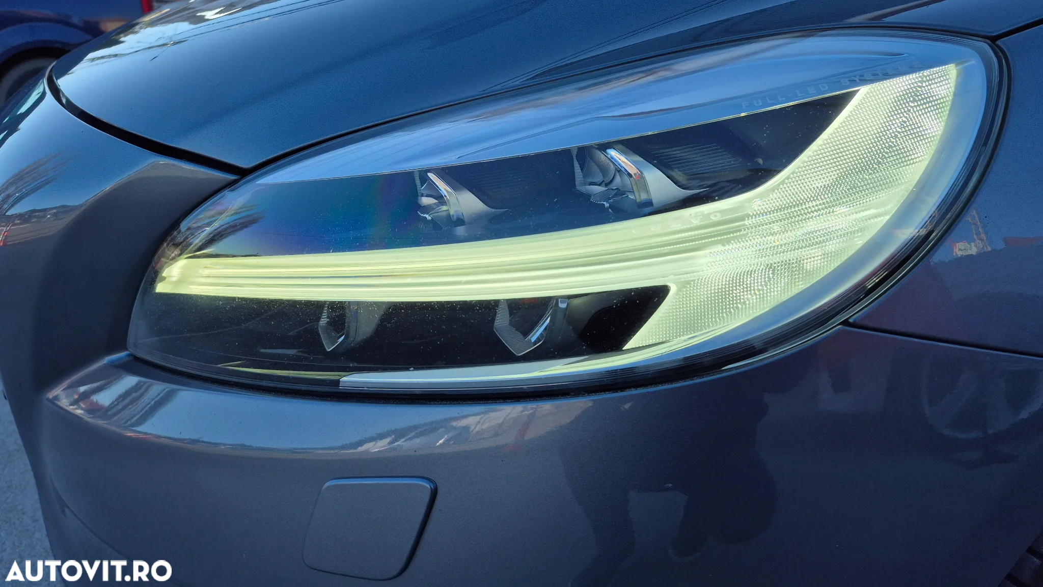 Volvo V40 D3 Aut. Summum - 10