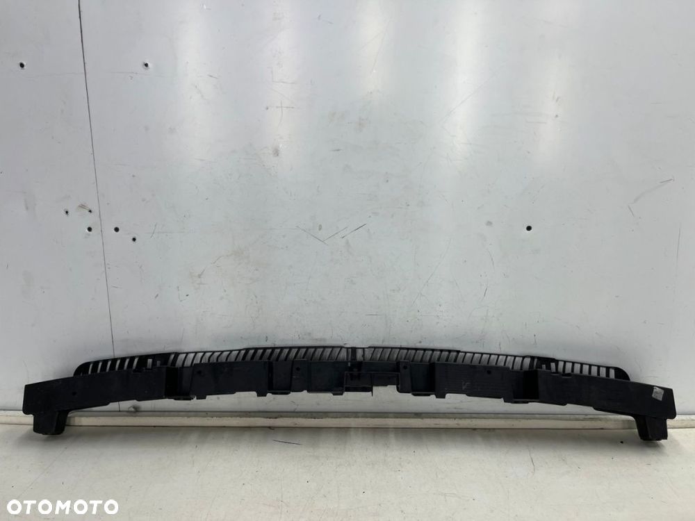 Ślizg Seat Arona 17r.- tylne środkowe mocowanie wspornik uchwyt zderzaka tył 6f9807863c - 1