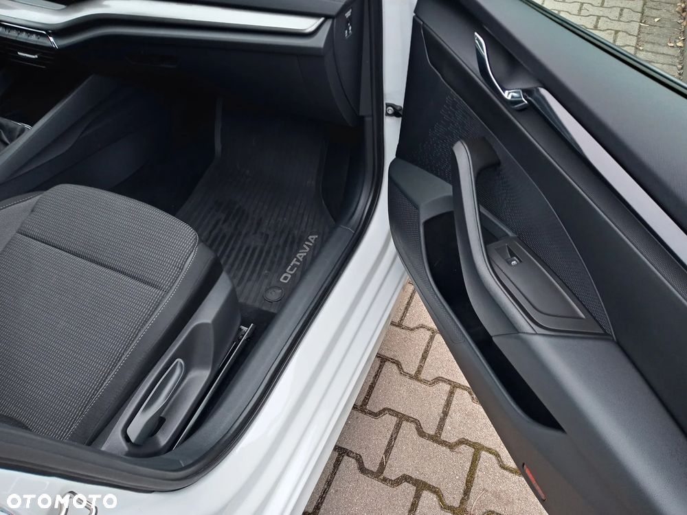 Skoda Octavia 1.5 TSI GPF ACT Ambition - 27