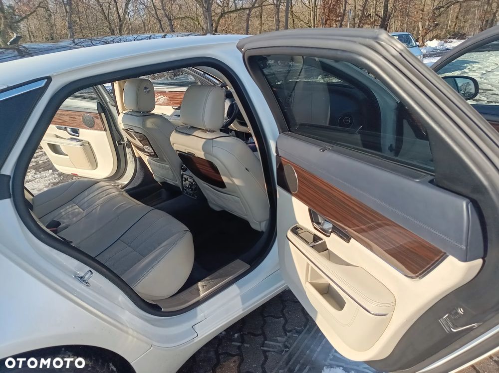 Jaguar XJ 5.0 V8 Premium Luxury - 11