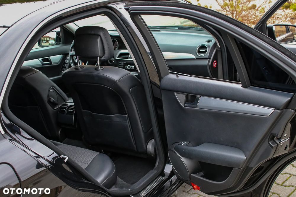 Mercedes-Benz Klasa C - 24