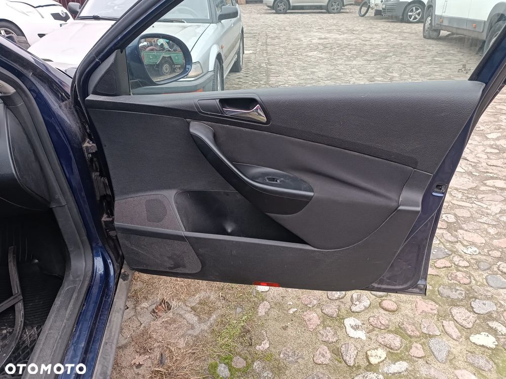 VW Passat B6 2,0 TDI BKP BKD Wszystkie części Silnik Zawieszenie Maska Drzwi Koła Fotele - 13