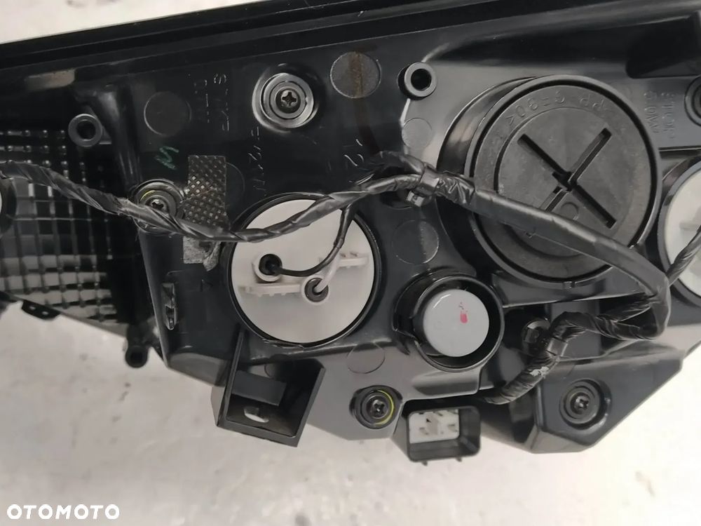 HYUNDAI KONA II 23- LAMPA TYŁ TYLNA PRAWA LEWA ORYGINAŁ - 23