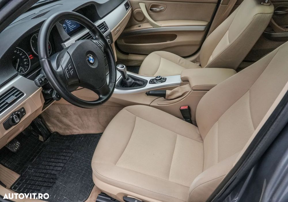 BMW Seria 3 320d EfficientDynamics Edition - 12