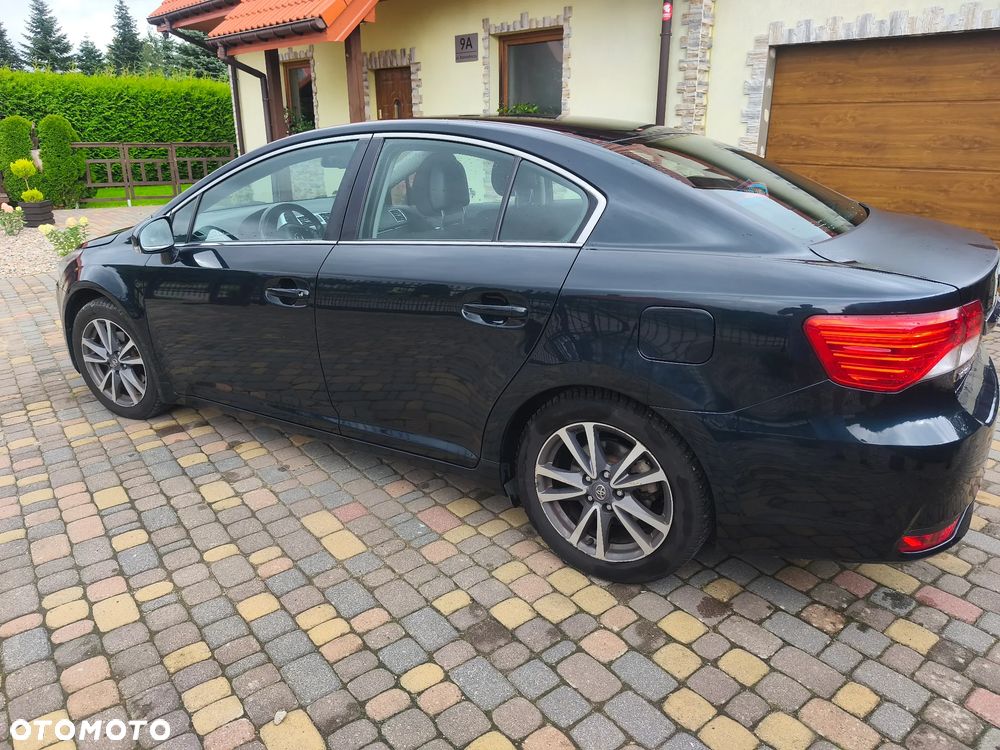 Toyota Avensis 1.6 Life - 4