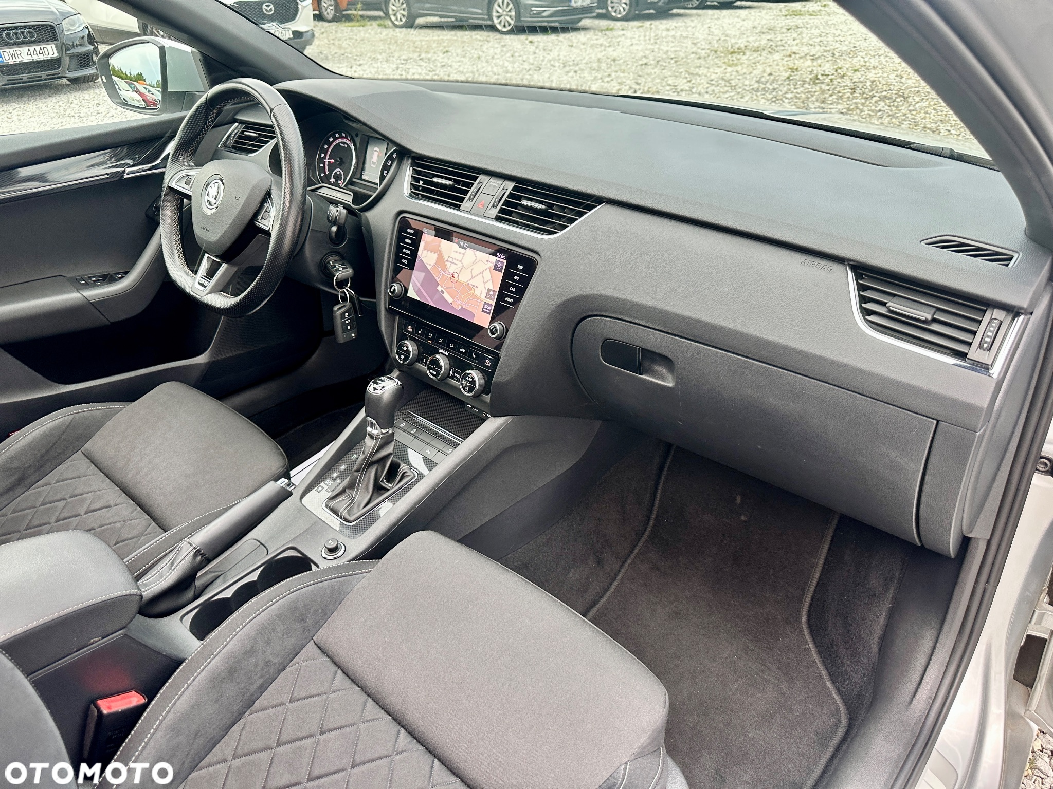 Skoda Octavia Combi 2.0 TDI DSG RS - 39