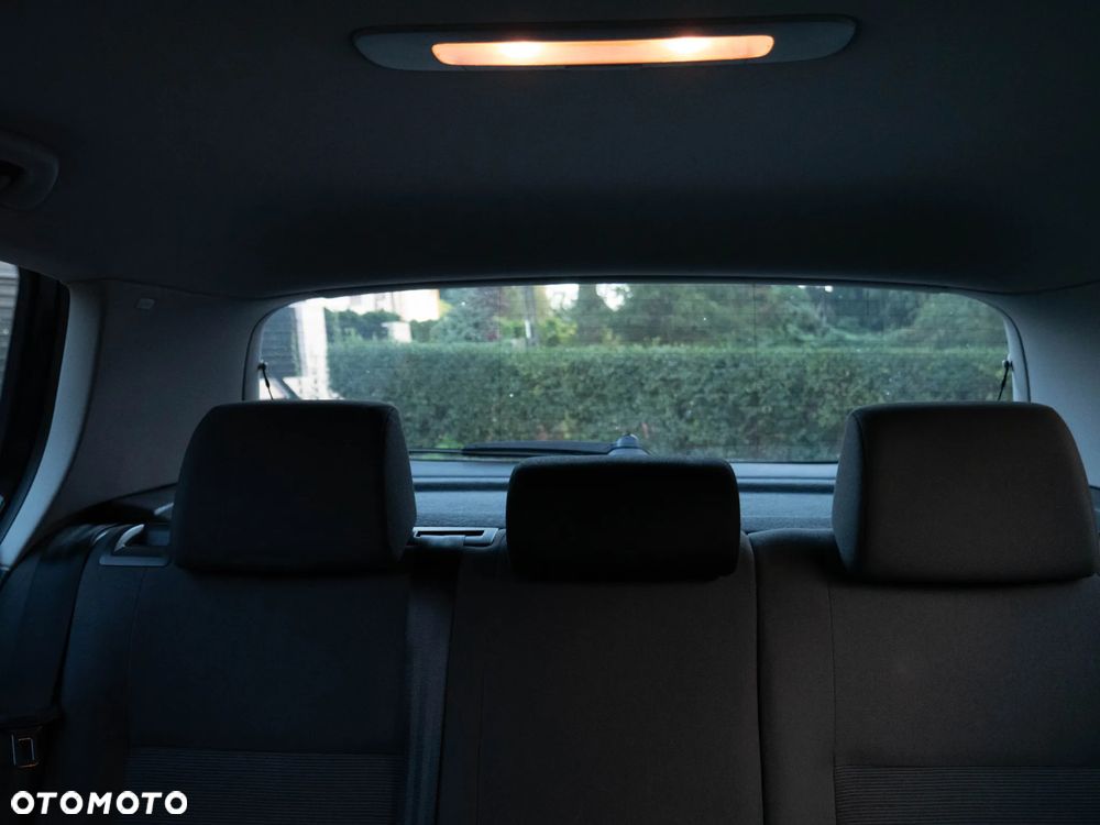 Volkswagen Golf 1.4 FSI Comfortline - 20