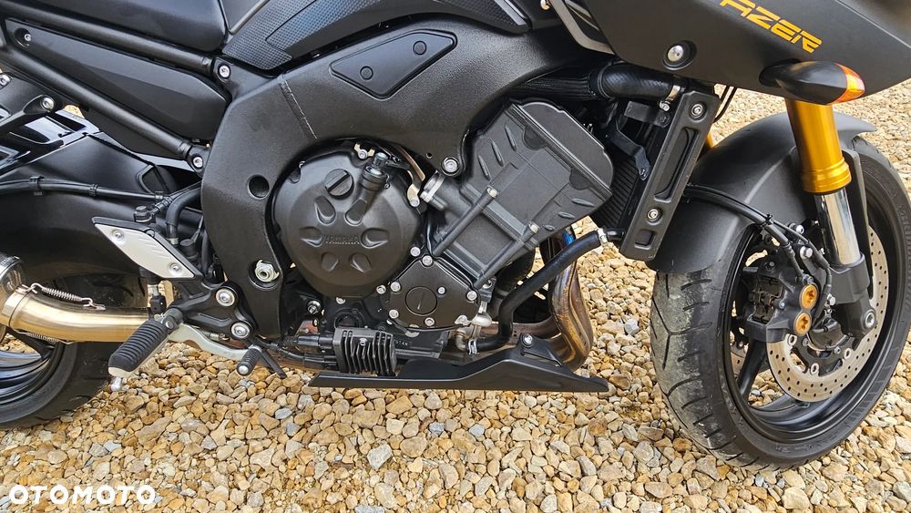 Yamaha FZ8 - 17