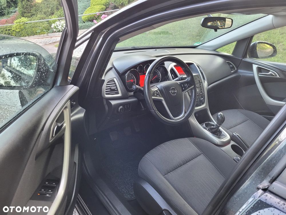 Opel Astra 1.6 Innovation - 10