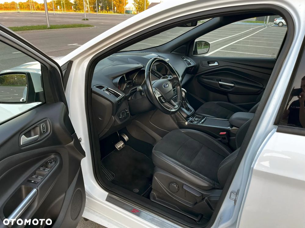Ford Kuga 2.0 TDCi AWD ST-Line - 23