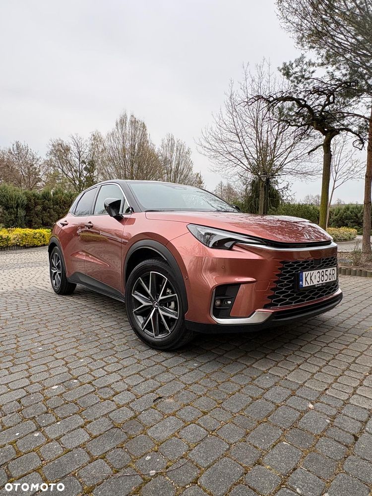 Lexus LBX 1.5 Hybrid Cool AWD - 5