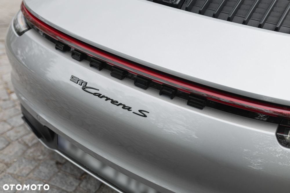Porsche 911 Carrera S - 10