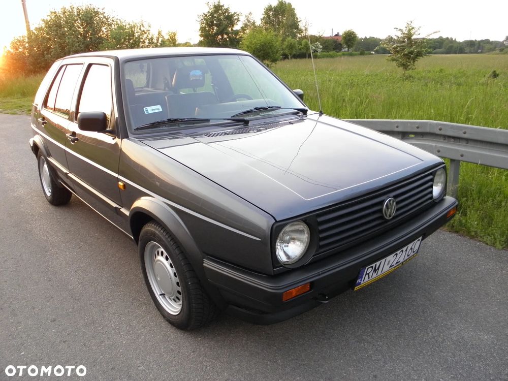 Volkswagen Golf 1.6 CL - 14