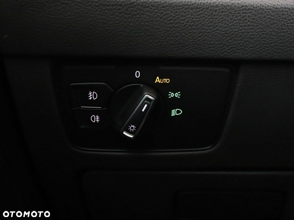 Volkswagen Passat - 35