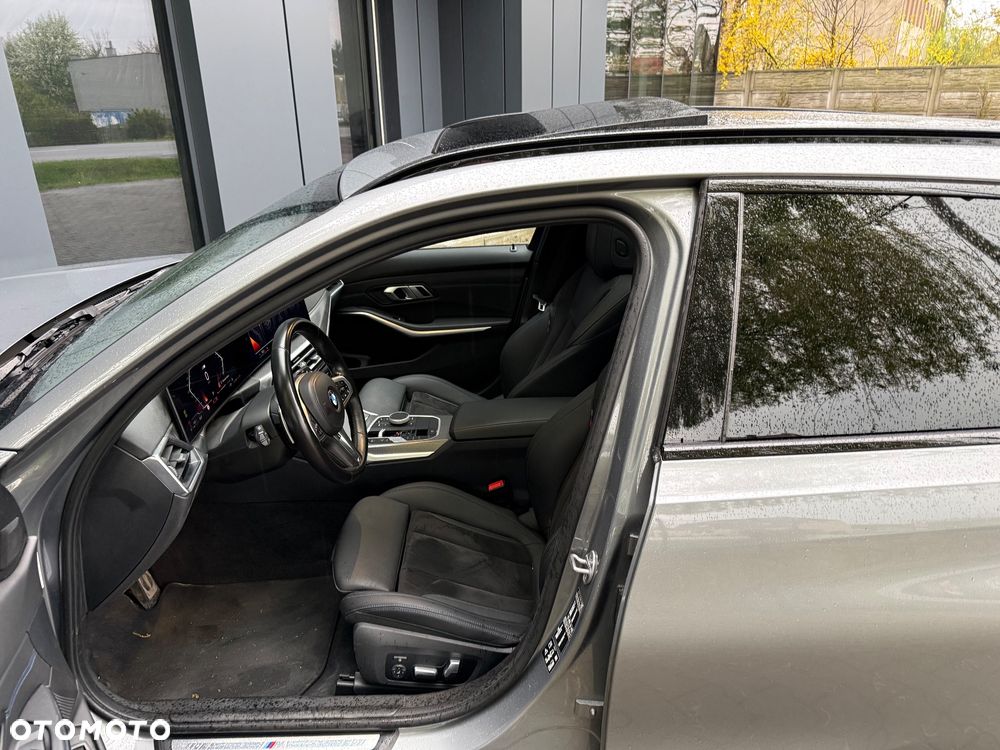 BMW Seria 3 330i xDrive M Sport sport - 23