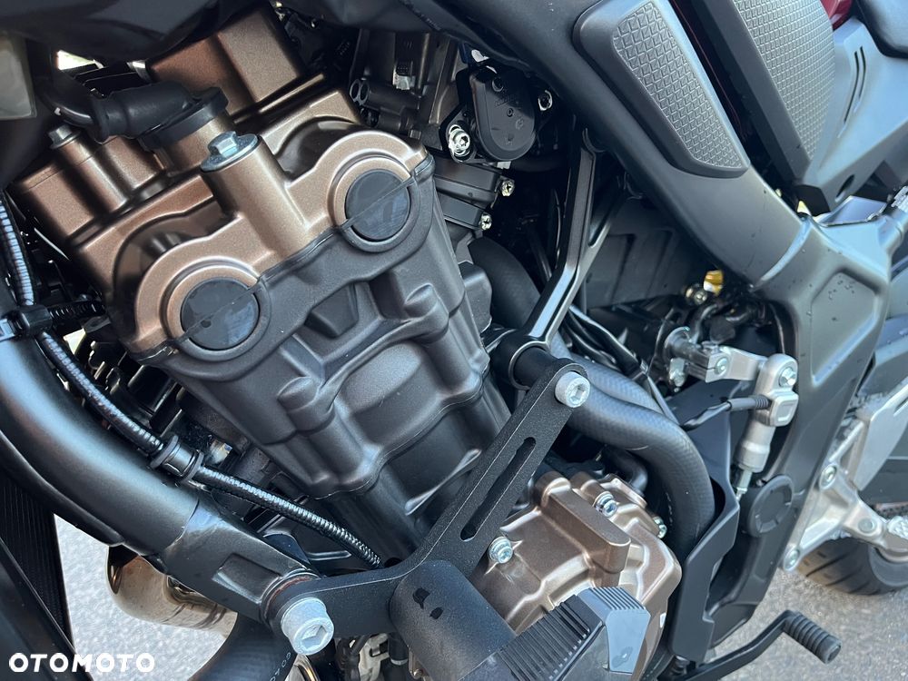 Honda CB - 27