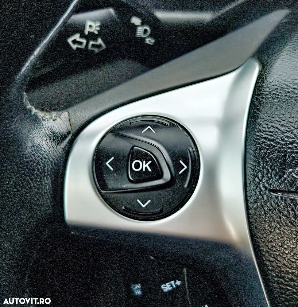 Ford Kuga - 23