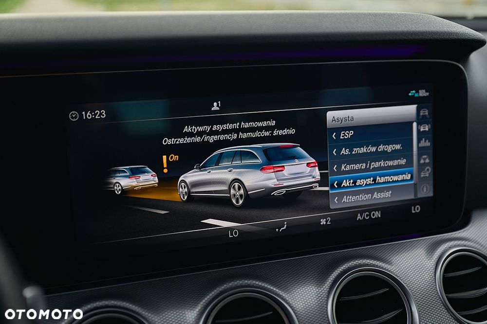 Mercedes-Benz Klasa E 220 d 9G-TRONIC - 33