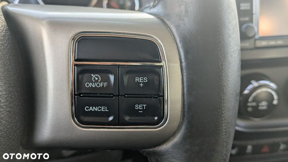 Jeep Compass - 30