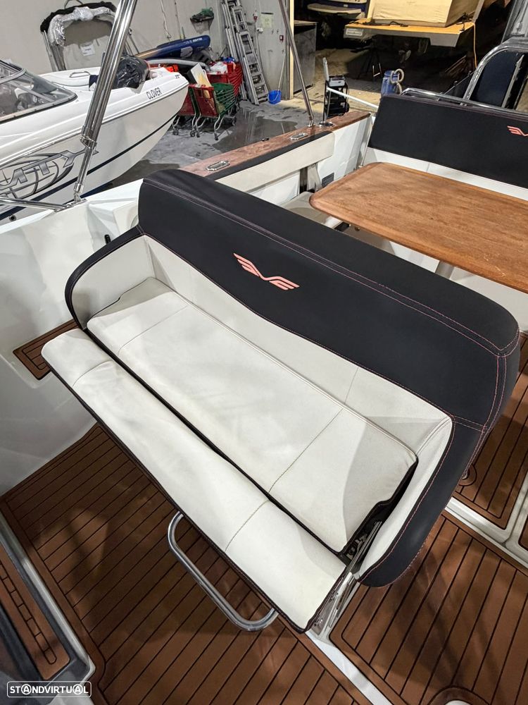 Beneteau 8.8 Sundeck - 3