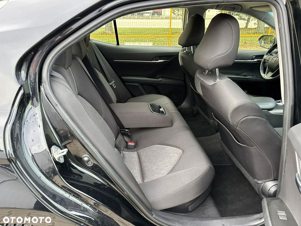 Toyota Camry 2.5 Hybrid Comfort CVT - 17