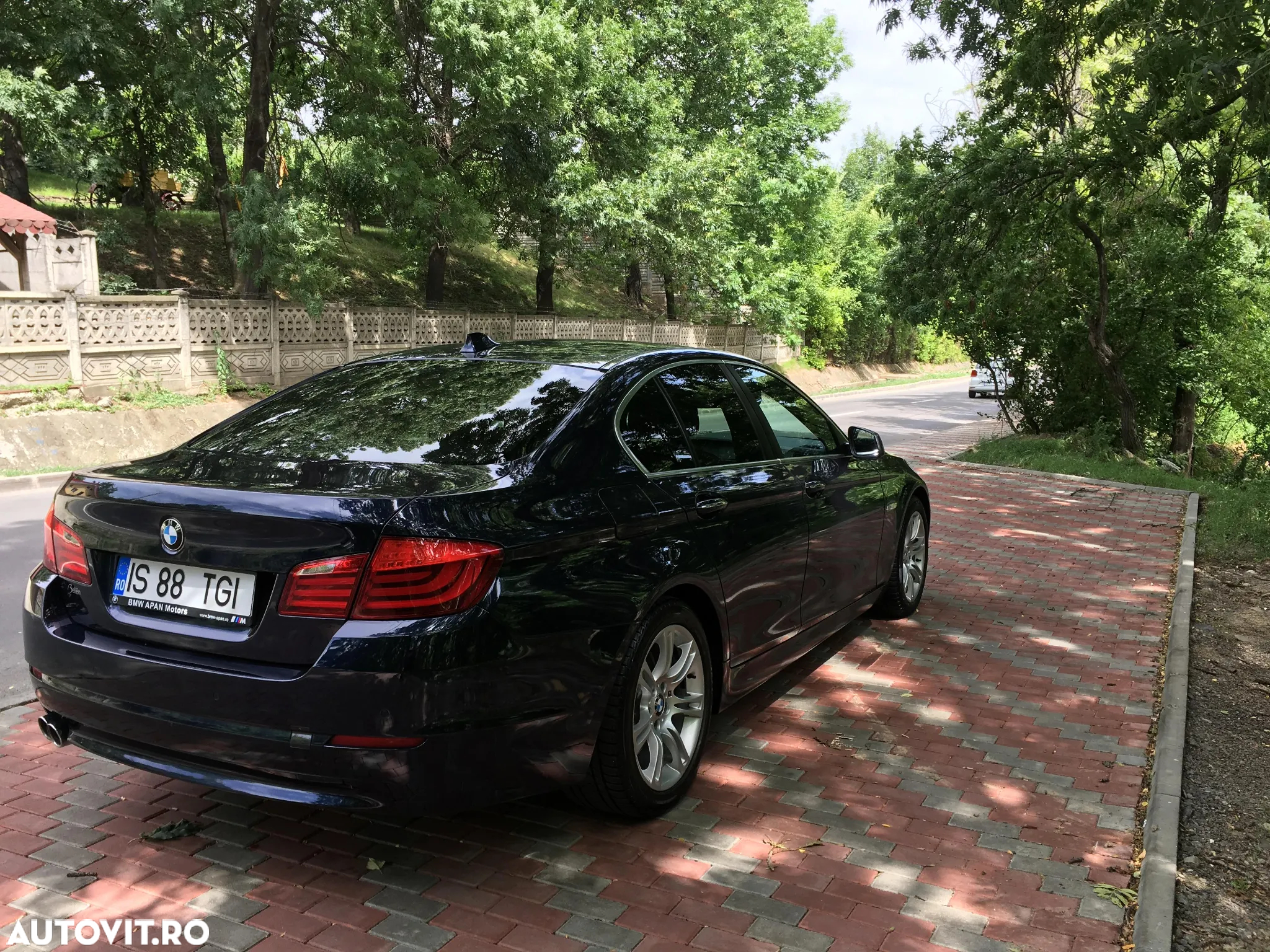 BMW Seria 5 520d - 2